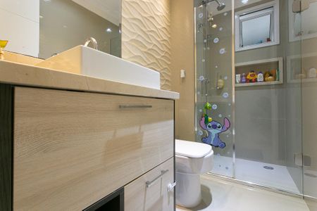 Apartamento à venda com 81m², 2 quartos e 1 vaga Apartamento à venda com 81m², 2 quartos e 1 vagaBanheiro Social