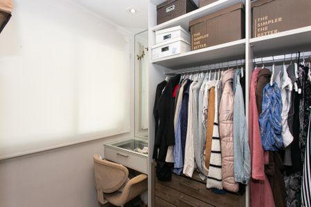 Apartamento à venda com 81m², 2 quartos e 1 vaga Apartamento à venda com 81m², 2 quartos e 1 vagaCloset da suíte