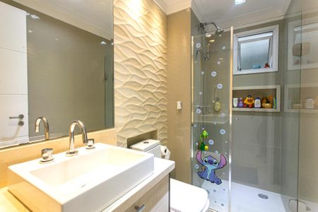 Apartamento à venda com 81m², 2 quartos e 1 vaga Apartamento à venda com 81m², 2 quartos e 1 vagaBanheiro Social