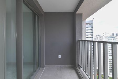 Studio à venda com 25m², 1 quarto e sem vaga Studio à venda com 25m², 1 quarto e sem vagaVaranda