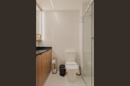 Studio para alugar com 35m², 1 quarto e 1 vaga Studio para alugar com 35m², 1 quarto e 1 vagaBanheiro