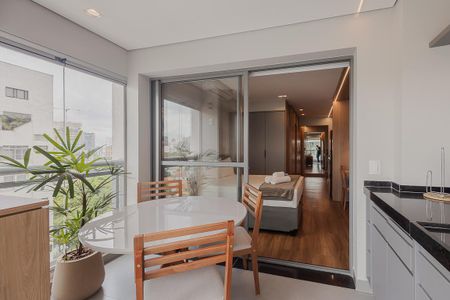 Varanda de kitnet/studio à venda com 1 quarto, 35m² em Pinheiros, São Paulo
