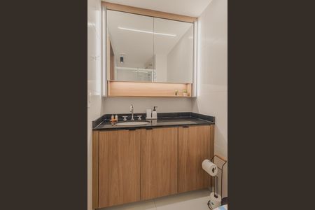 Studio para alugar com 35m², 1 quarto e 1 vaga Studio para alugar com 35m², 1 quarto e 1 vagaBanheiro