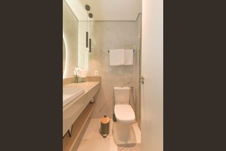 Banheiro de kitnet/studio à venda com 1 quarto, 30m² em Jardim das Acacias, São Paulo