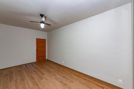 Sala de apartamento para alugar com 2 quartos, 51m² em Padre Eustáquio, Belo Horizonte