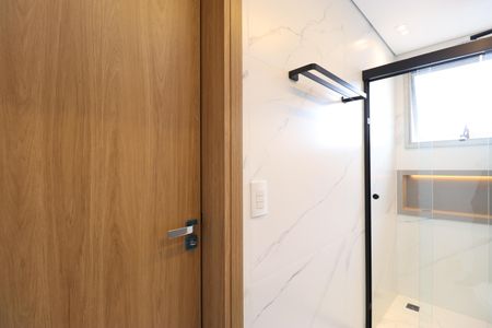 Apartamento à venda com 183m², 3 quartos e 3 vagasBanheiro da Suíte 2