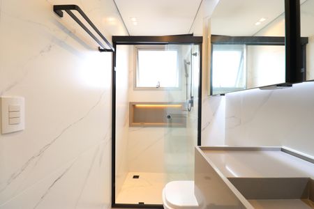 Apartamento à venda com 183m², 3 quartos e 3 vagasBanheiro da Suíte 2