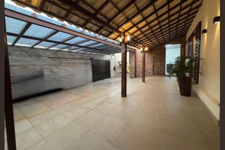 Casa à venda com 490m², 4 quartos e 4 vagas