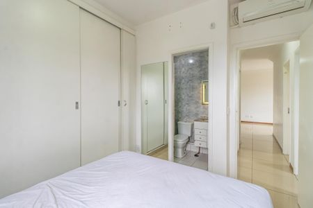 Apartamento à venda com 75m², 3 quartos e 2 vagas Apartamento à venda com 75m², 3 quartos e 2 vagasSuíte