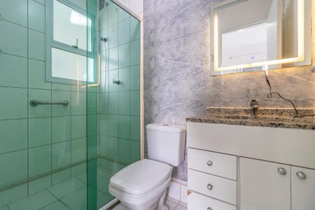 Apartamento à venda com 75m², 3 quartos e 2 vagas Apartamento à venda com 75m², 3 quartos e 2 vagasBanheiro da Suíte