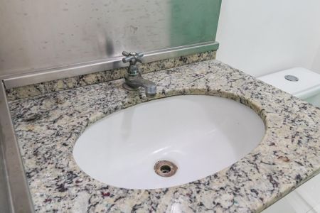 Apartamento à venda com 75m², 3 quartos e 2 vagas Apartamento à venda com 75m², 3 quartos e 2 vagasBanheiro Social