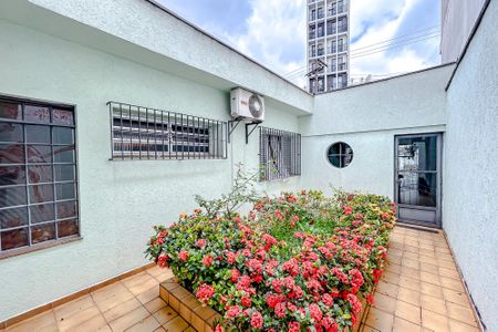 Casa à venda com 245m², 4 quartos e 2 vagasÁrea externa