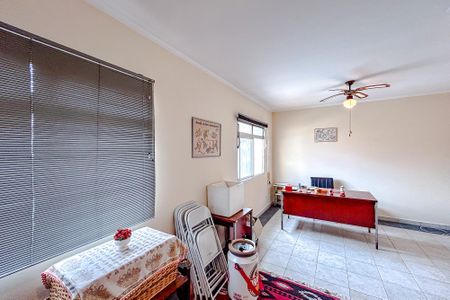 Casa à venda com 245m², 4 quartos e 2 vagasEdícula