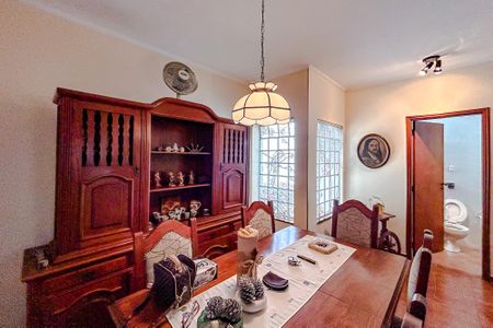 Casa à venda com 245m², 4 quartos e 2 vagasSala de Jantar