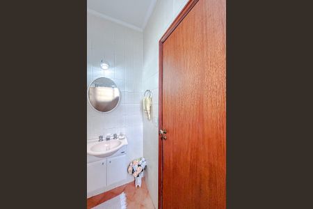 Casa à venda com 245m², 4 quartos e 2 vagasBanheiro