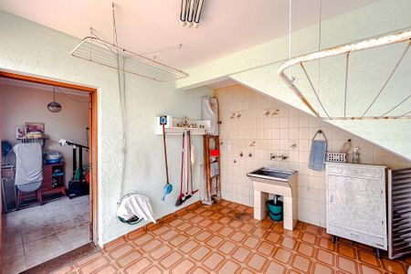 Casa à venda com 245m², 4 quartos e 2 vagasÁrea de Serviço