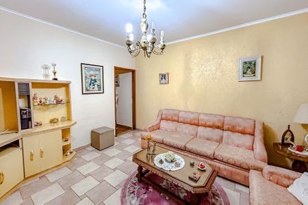 Casa à venda com 245m², 4 quartos e 2 vagasSala