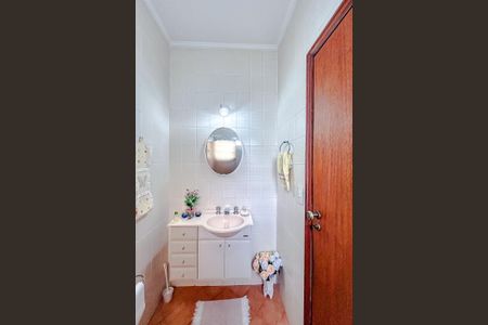 Casa à venda com 245m², 4 quartos e 2 vagasBanheiro