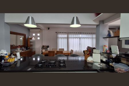 Casa à venda com 320m², 3 quartos e 4 vagasCozinha