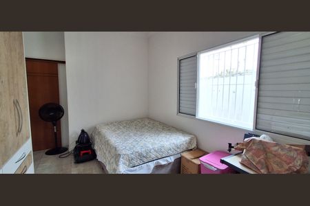 Casa à venda com 320m², 3 quartos e 4 vagasQuarto 2