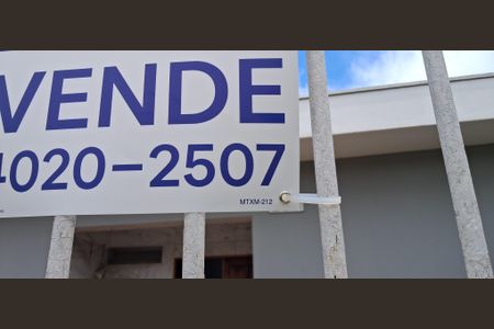 Casa à venda com 320m², 3 quartos e 4 vagasCódigo plaquinha MTXM-212