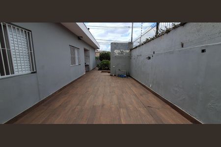 Casa à venda com 320m², 3 quartos e 4 vagasQuintal 