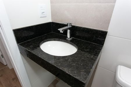 Apartamento para alugar com 43m², 2 quartos e sem vagaBanheiro