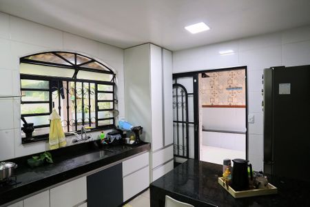 Casa à venda com 485m², 4 quartos e 4 vagasCozinha