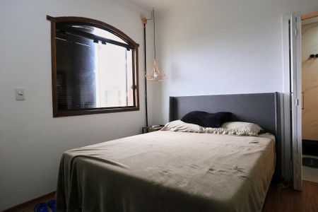 Casa à venda com 485m², 4 quartos e 4 vagasSuíte 1