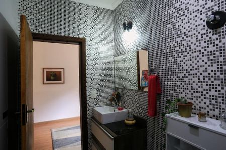 Casa à venda com 485m², 4 quartos e 4 vagasBanheiro 1