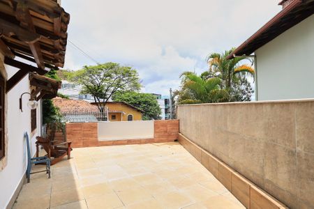 Casa à venda com 485m², 4 quartos e 4 vagasÁrea externa