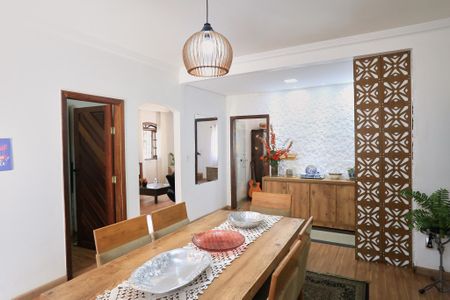 Casa à venda com 485m², 4 quartos e 4 vagasSala de Jantar