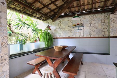 Casa à venda com 485m², 4 quartos e 4 vagasChurrasqueira