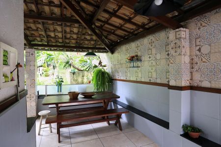 Casa à venda com 485m², 4 quartos e 4 vagasChurrasqueira