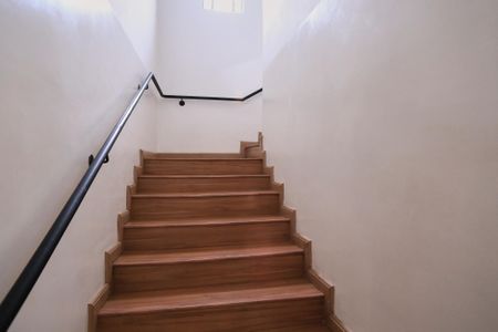 Casa à venda com 485m², 4 quartos e 4 vagasEscada