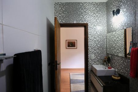 Casa à venda com 485m², 4 quartos e 4 vagasBanheiro 1