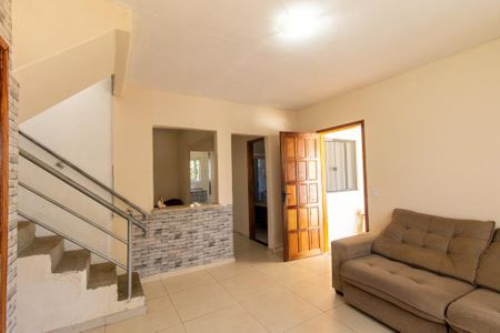 Casa para alugar com 200m², 3 quartos e 2 vagasSala