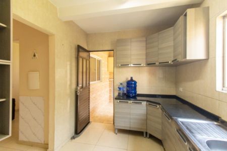 Casa para alugar com 200m², 3 quartos e 2 vagasCozinha