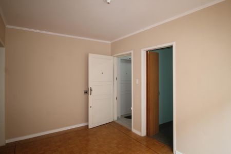 Sala de apartamento para alugar com 2 quartos, 70m² em São João, Porto Alegre