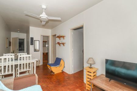 Sala de apartamento para alugar com 1 quarto, 46m² em Passo D’areia, Porto Alegre