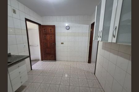 Quarto de casa para alugar com 2 quartos, 71m² em Jardim Mitsutani, São Paulo