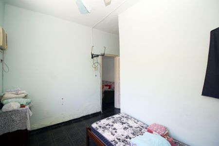 Quarto 1 de casa para alugar com 2 quartos, 71m² em Ramos, Rio de Janeiro