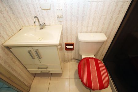 Casa para alugar com 71m², 2 quartos e sem vagaBanheiro