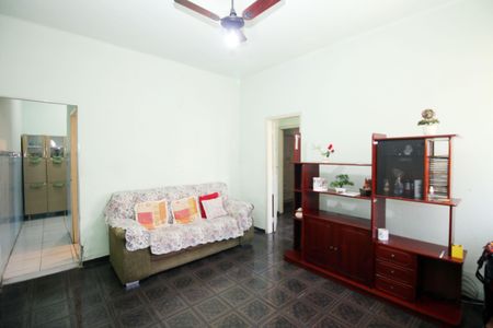 Sala de casa para alugar com 2 quartos, 71m² em Ramos, Rio de Janeiro