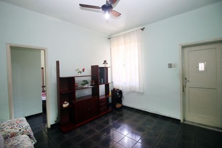 Sala de casa para alugar com 2 quartos, 71m² em Ramos, Rio de Janeiro