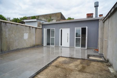 Pátio  de casa à venda com 1 quarto, 43m² em Bom Jesus, Porto Alegre