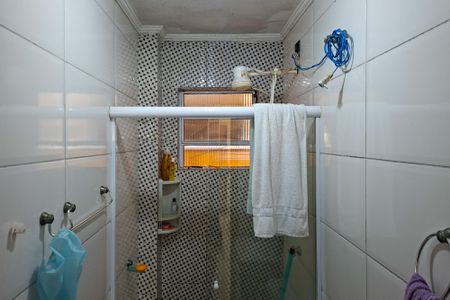 Casa de condomínio para alugar com 41m², 2 quartos e 1 vaga Casa de condomínio para alugar com 41m², 2 quartos e 1 vagaBanheiro