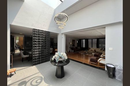 Casa à venda com 400m², 4 quartos e 4 vagas