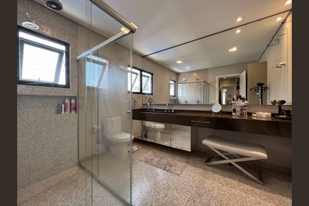 Casa à venda com 400m², 4 quartos e 4 vagas