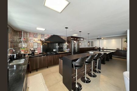 Casa à venda com 400m², 4 quartos e 4 vagas